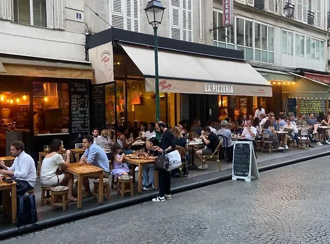 Rue Montorgueil Apartment